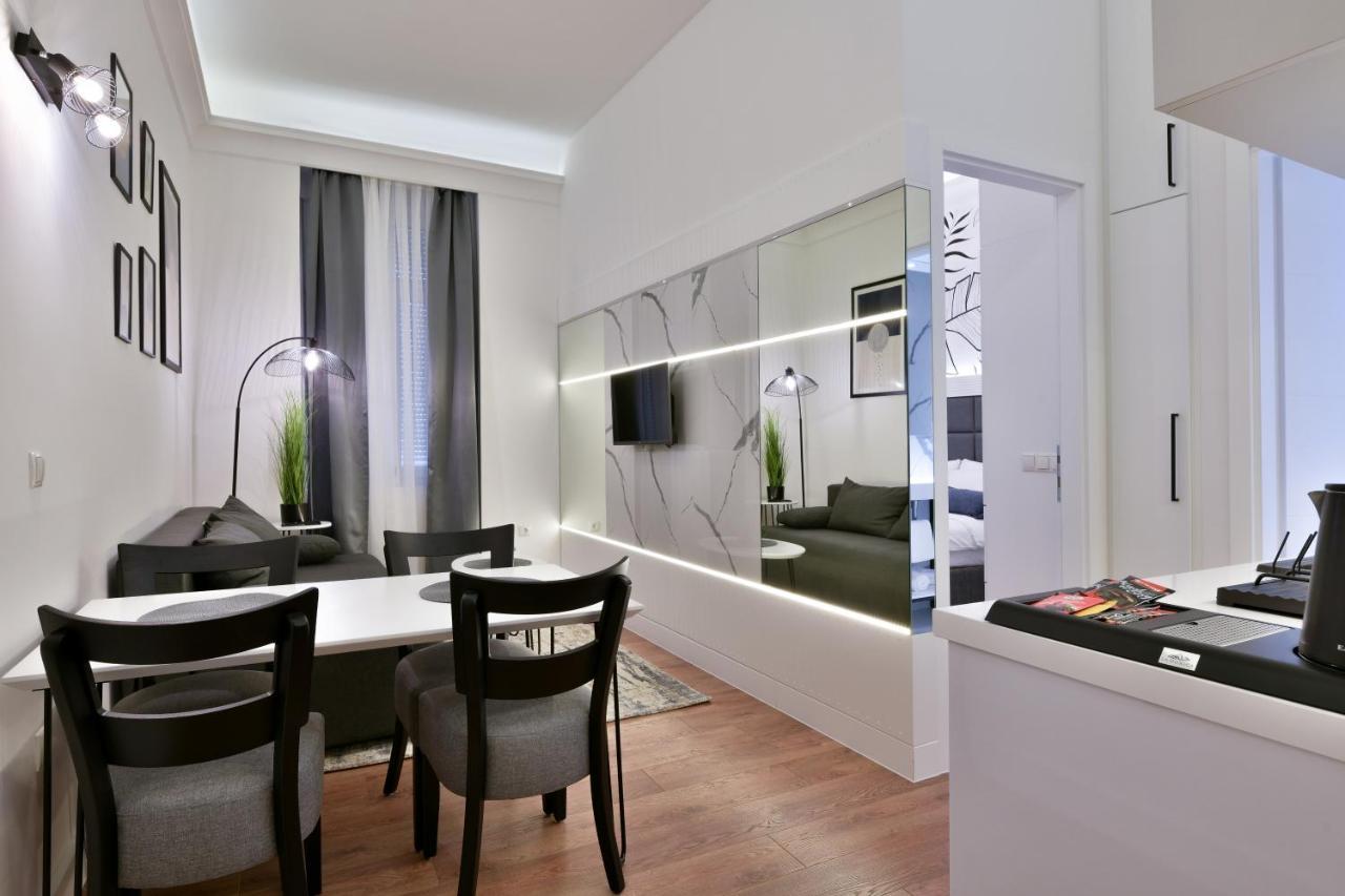 Luxury Galla Apartments In The City Center Сараево Екстериор снимка