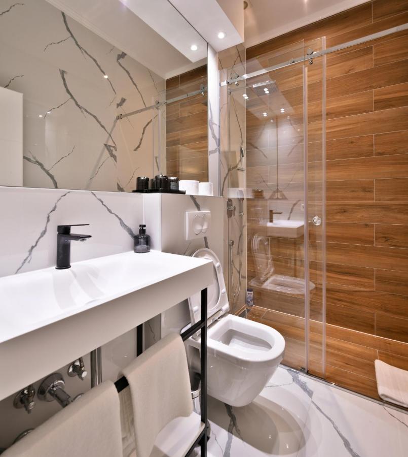 Luxury Galla Apartments In The City Center Сараево Екстериор снимка